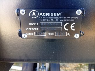 Semoir pour semis simplifié Agrisem Strip-Cat II porté Repliable