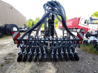 Semoir pour semis simplifié Agrisem BOSS Single porté F