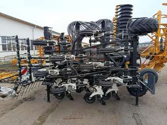 Semoir pour semis simplifié Agrisem BOSS Repliable