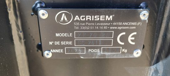 Semoir pour semis simplifié Agrisem Strip-Cat II porté Repliable