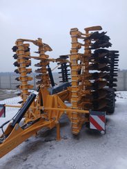 Déchaumeur à disques Agrisem Disc-O-Mulch Gold traîné Repliable