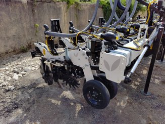 Semoir pour semis simplifié Agrisem Strip-Cat II porté Repliable