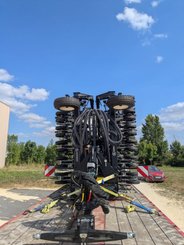 Semoir pour semis simplifié Agrisem Strip-Cat II traîné Repliable
