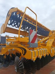 Déchaumeur à disques Agrisem Disc-O-Mulch Gold porté Fixe