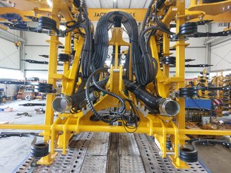 Semoir pour semis simplifié Agrisem Vibrosem porté Repliable