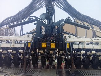 Semoir pour semis simplifié Agrisem BOSS Dual porté R