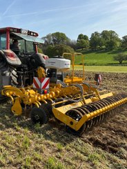 Déchaumeur à disques Agrisem Disc-O-Mulch Gold porté Fixe
