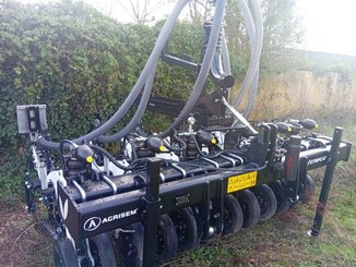 Semoir pour semis simplifié Agrisem Strip-Cat II porté Fixe