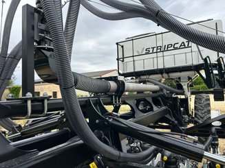 Semoir pour semis simplifié Agrisem Strip-Cat II traîné Repliable