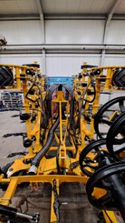 Semoir pour semis simplifié Agrisem Vibrosem porté Repliable