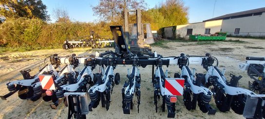 Semoir pour semis simplifié Agrisem Strip-Cat II porté Repliable