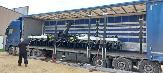 Semoir pour semis simplifié Agrisem Strip-Cat II porté Repliable