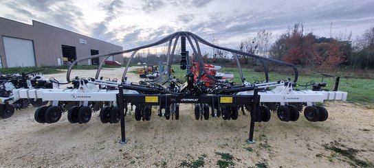 Semoir pour semis simplifié Agrisem Strip-Cat II porté Repliable