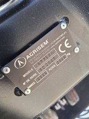 Semoir pour semis simplifié Agrisem Strip-Cat II porté Repliable