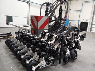 Semoir pour semis simplifié Agrisem BOSS Dual porté F