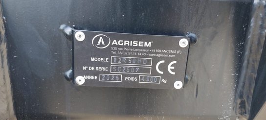 Semoir pour semis simplifié Agrisem Strip-Cat II porté Repliable