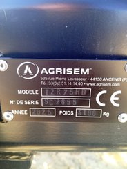 Semoir pour semis simplifié Agrisem Strip-Cat II porté Repliable