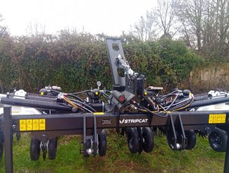 Semoir pour semis simplifié Agrisem Strip-Cat II porté Repliable