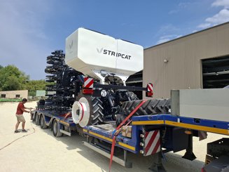 Semoir pour semis simplifié Agrisem Strip-Cat II traîné Repliable