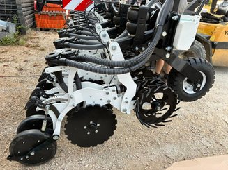 Semoir pour semis simplifié Agrisem Rampe de semis