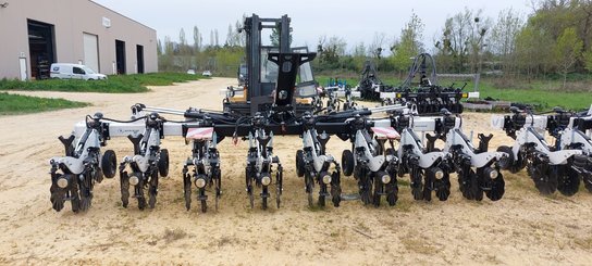 Semoir pour semis simplifié Agrisem Strip-Cat II porté Repliable