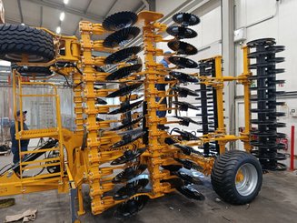 Déchaumeur à disques Agrisem Disc-O-Mulch Gold traîné Repliable