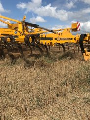 Déchaumeur à dents Agrisem Vibromulch porté Repliable