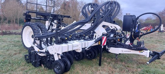 Semoir pour semis simplifié Agrisem Strip-Cat II traîné Repliable