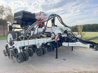 Semoir pour semis simplifié Agrisem Strip-Cat II traîné Repliable
