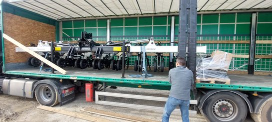 Semoir pour semis simplifié Agrisem Strip-Cat II porté Repliable