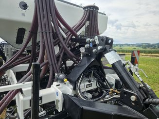 Semoir pour semis simplifié Agrisem mBOSS Rétractable