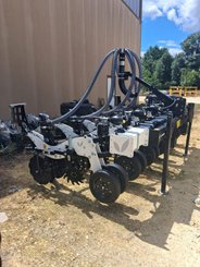 Semoir pour semis simplifié Agrisem Strip-Cat II porté Fixe