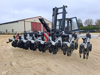 Semoir pour semis simplifié Agrisem Strip-Cat II porté Repliable