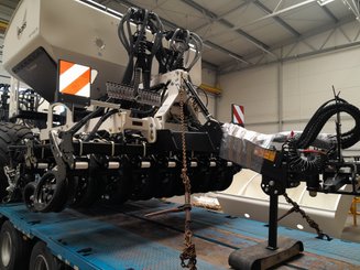 Semoir pour semis simplifié Agrisem mBOSS Rétractable