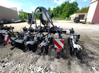 Semoir pour semis simplifié Agrisem Strip-Cat II porté Repliable