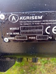 Semoir pour semis simplifié Agrisem Strip-Cat II porté Repliable