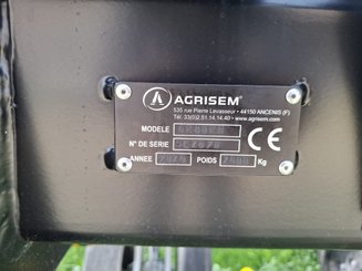 Semoir pour semis simplifié Agrisem Strip-Cat II porté Repliable