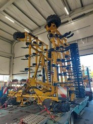 Semoir pour semis simplifié Agrisem Vibrosem porté Repliable