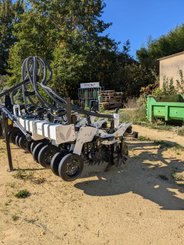 Semoir pour semis simplifié Agrisem Strip-Cat II porté Repliable