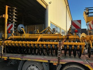 Déchaumeur à disques Agrisem Disc-O-Mulch Série R porté Fixe