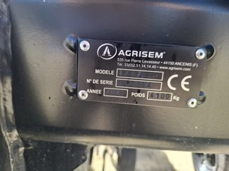 Semoir pour semis simplifié Agrisem Strip-Cat II porté Repliable