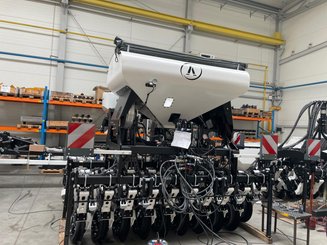 Semoir pour semis simplifié Agrisem BOSS Dual porté F