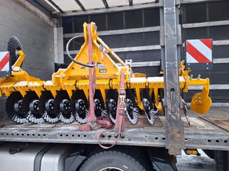 Déchaumeur à disques Agrisem Disc-O-Mulch Série R porté Fixe