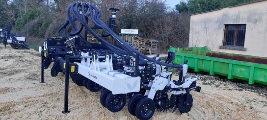 Semoir pour semis simplifié Agrisem Strip-Cat II porté Repliable