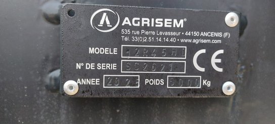 Semoir pour semis simplifié Agrisem Strip-Cat II porté Repliable