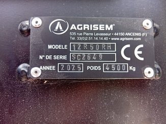 Semoir pour semis simplifié Agrisem Strip-Cat II porté Repliable