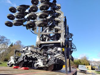 Semoir pour semis simplifié Agrisem BOSS Dual porté R