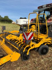 Déchaumeur à disques Agrisem Disc-O-Mulch Gold porté Fixe