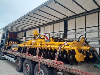 Déchaumeur à disques Agrisem Disc-O-Mulch Série R porté Repliable