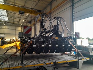 Semoir pour semis simplifié Agrisem BOSS Dual porté F